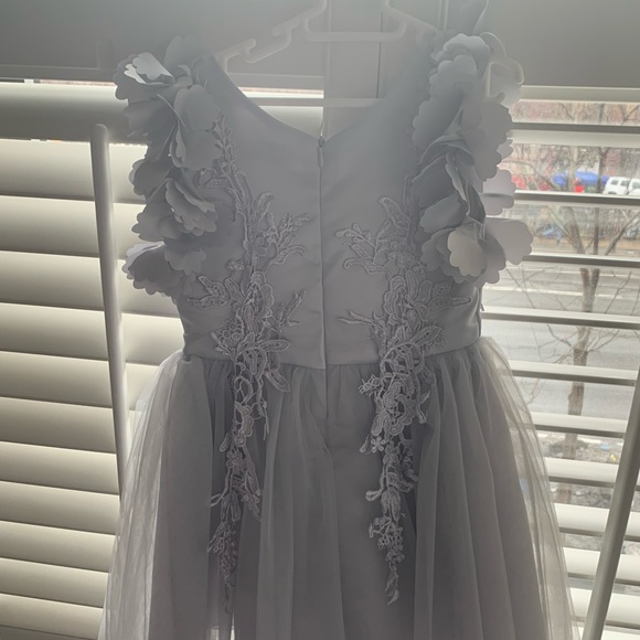 Trish Scully formal dress - light grey- 4T - Picture 5 of 7